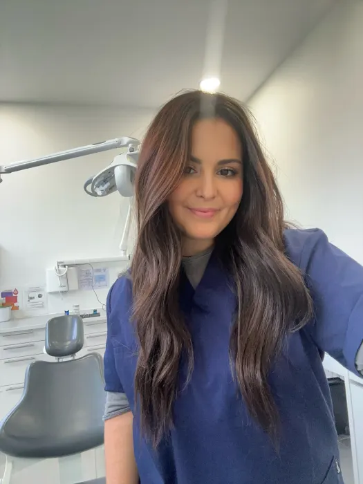 Dr Eva Laloum